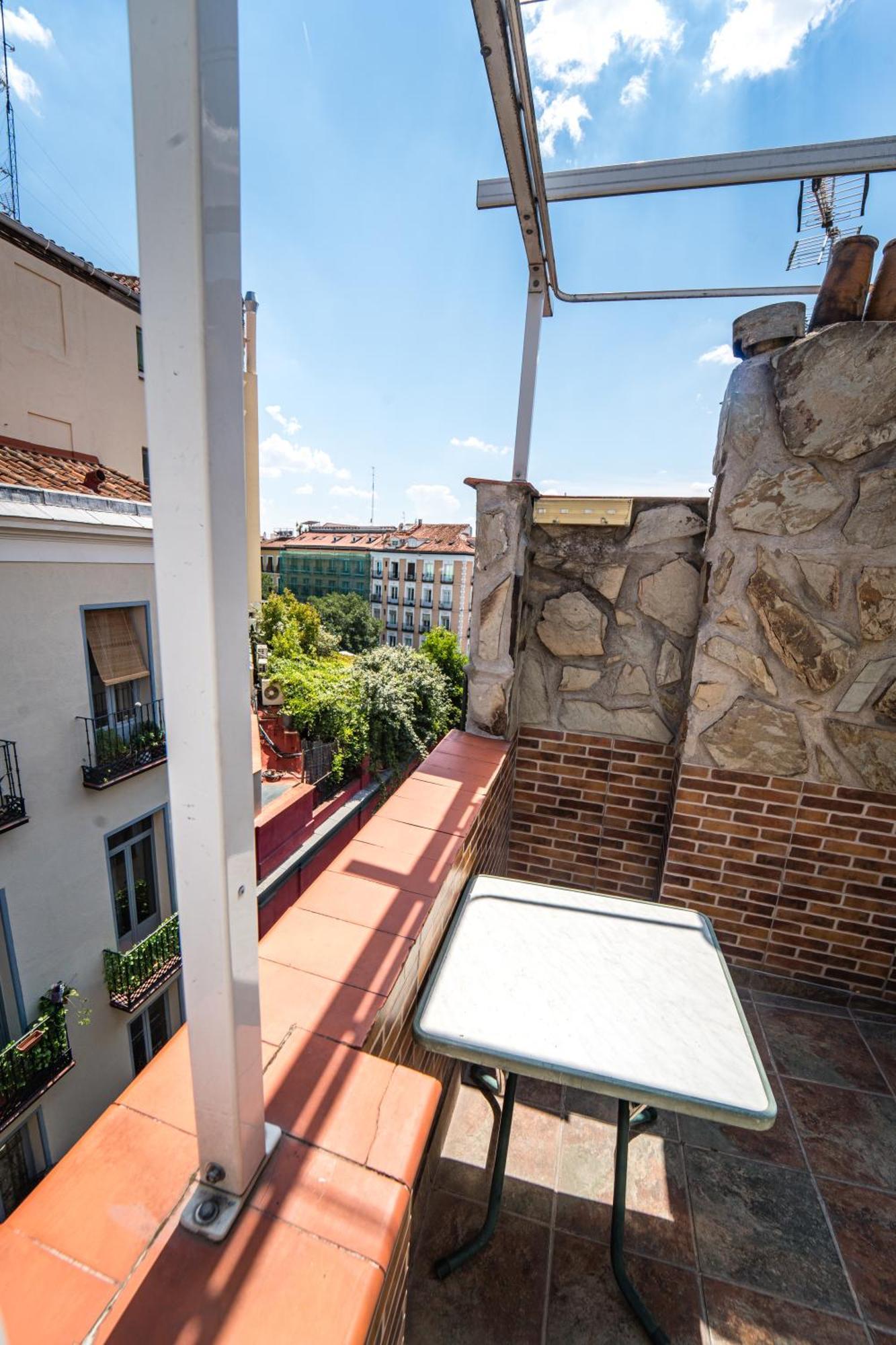 Centrico Atico En Madrid By Bebalmy Lägenhet Exteriör bild